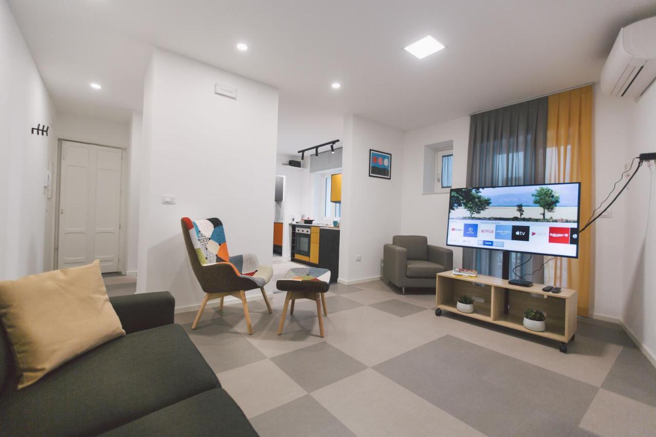Apartment New With Patio